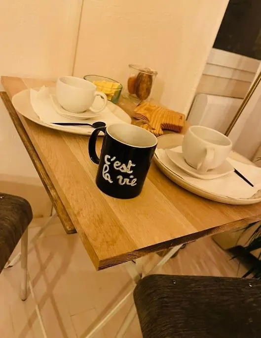 C'Est La Vie… A Marseille Apartment 0*,  France