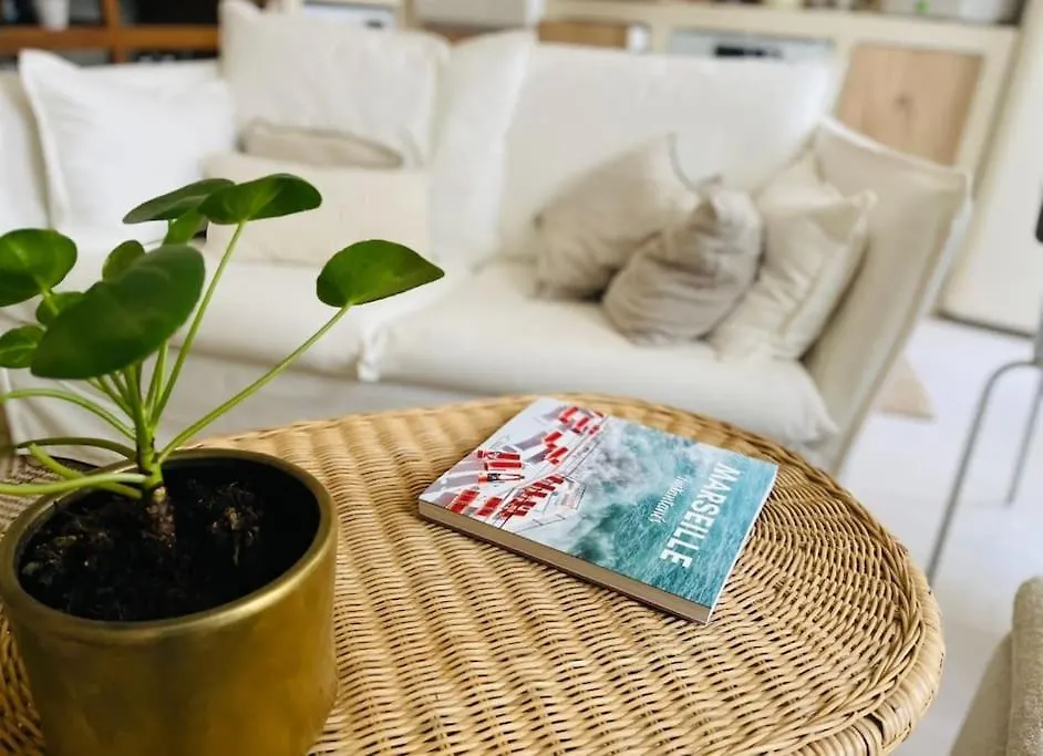 C'Est La Vie… A Marseille Apartment France
